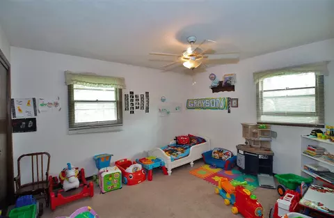 5303 Glenn Dr, Roscoe, IL 61073 photo 8