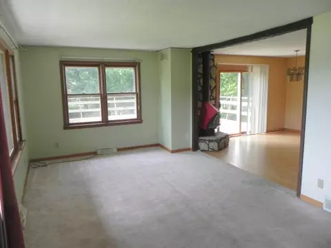 1090 Winborne, Lake Summerset, IL 61019 photo 3