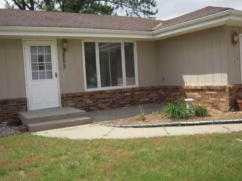 11790 Wagon Ln, Roscoe, IL 61073 photo 2