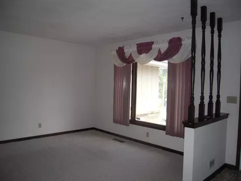 11790 Wagon Ln, Roscoe, IL 61073 photo 3