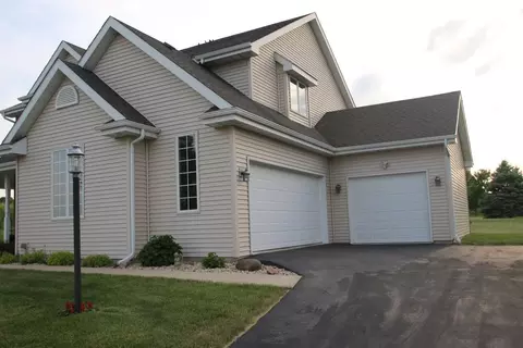 811 Mitchell Dr, Winnebago, IL 61088 photo 2