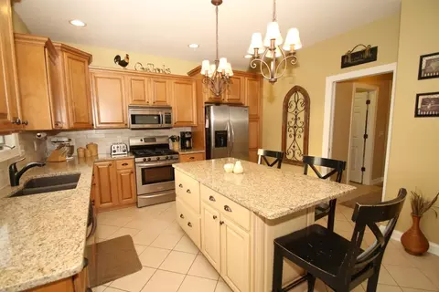 811 Mitchell Dr, Winnebago, IL 61088 photo 9