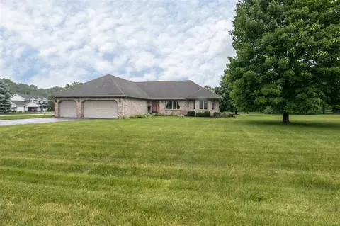 12084 Whispering Winds Dr, Roscoe, IL 61073 photo 1