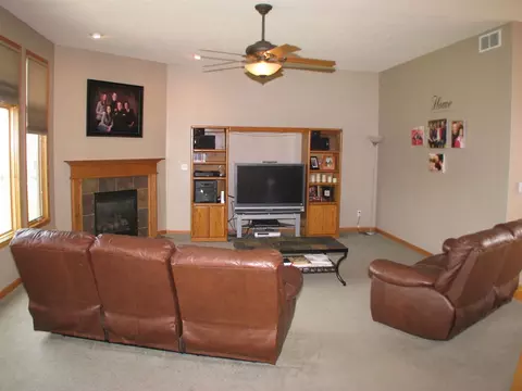 7513 Skyview Trl, Roscoe, IL 61073 photo 6
