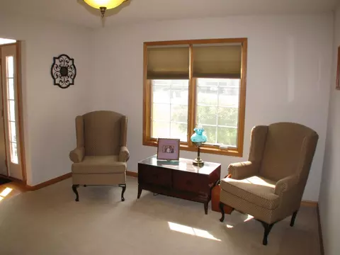 7513 Skyview Trl, Roscoe, IL 61073 photo 3