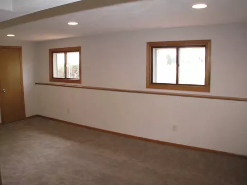 4454 Straw Ln, Roscoe, IL 61073 photo 16