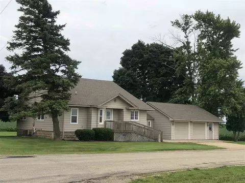 4502 Klinger Rd, Leaf River, IL 61047 photo 1