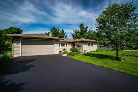 11218 Joncey Dr, Roscoe, IL 61073 photo 1