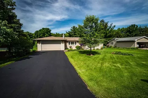 11218 Joncey Dr, Roscoe, IL 61073 photo 3