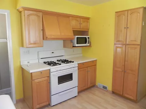 523 W 7th St, Pecatonica, IL 61063 photo 12