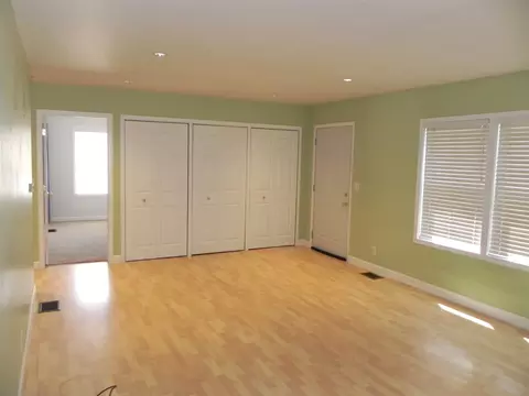 523 W 7th St, Pecatonica, IL 61063 photo 9