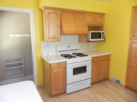 523 W 7th St, Pecatonica, IL 61063 photo 11