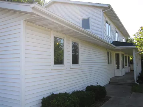 12298 Puff Cir, Roscoe, IL 61073 photo 2
