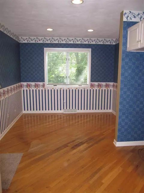 12298 Puff Cir, Roscoe, IL 61073 photo 5