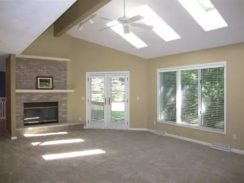 12298 Puff Cir, Roscoe, IL 61073 photo 3