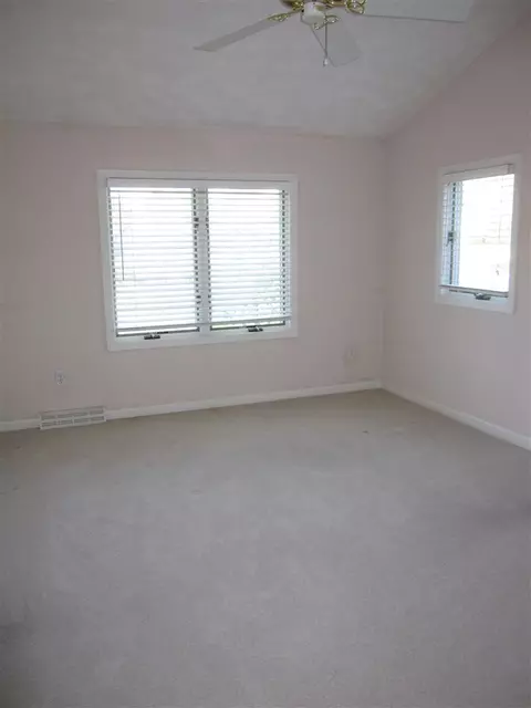 12298 Puff Cir, Roscoe, IL 61073 photo 17