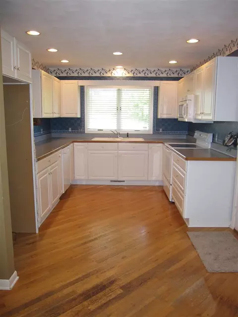 12298 Puff Cir, Roscoe, IL 61073 photo 4