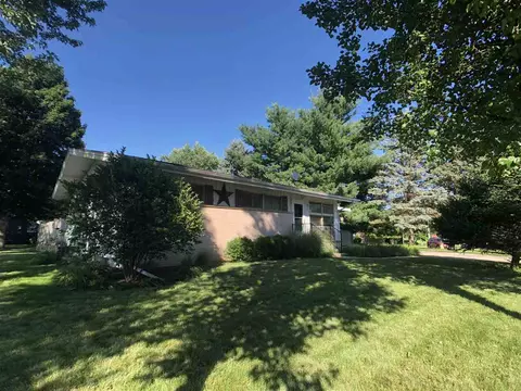 811 N Crestview Trl, Byron, IL 61010 photo 3