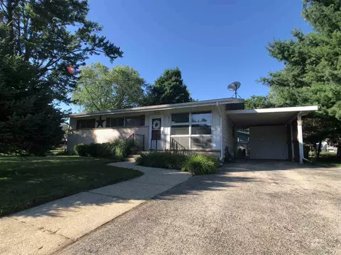 811 N Crestview Trl, Byron, IL 61010 photo 6