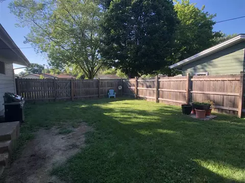 811 N Crestview Trl, Byron, IL 61010 photo 25