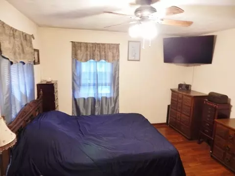 527 E 8th St, Belvidere, IL 61008 photo 7
