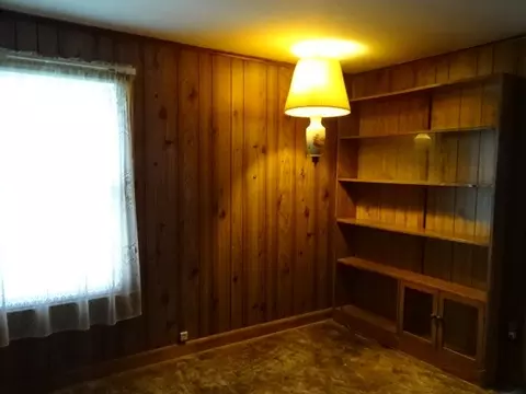 125 S 1st St, Capron, IL 61012 photo 2