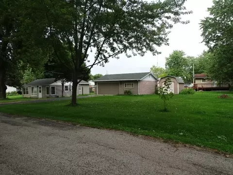 125 S 1st St, Capron, IL 61012 photo 13