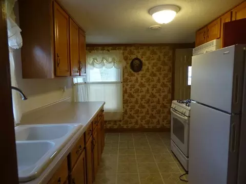 125 S 1st St, Capron, IL 61012 photo 5