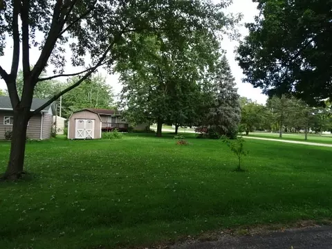 125 S 1st St, Capron, IL 61012 photo 12
