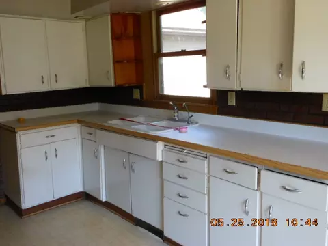 429 W 6th St, Pecatonica, IL 61063 photo 13