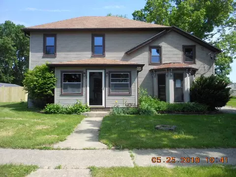 429 W 6th St, Pecatonica, IL 61063 photo 1