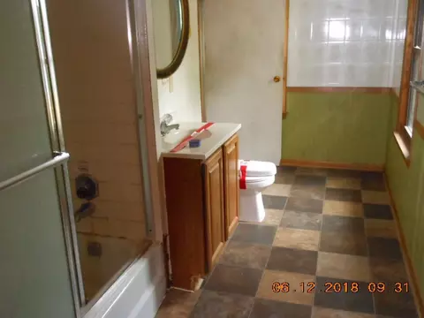 429 W 6th St, Pecatonica, IL 61063 photo 17