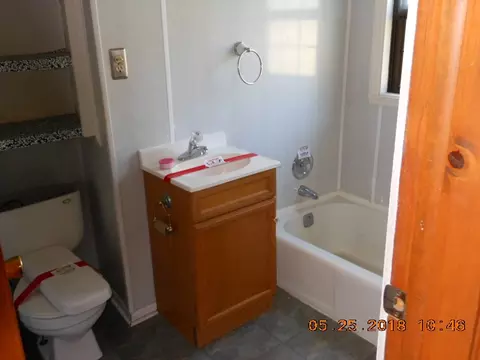 429 W 6th St, Pecatonica, IL 61063 photo 9