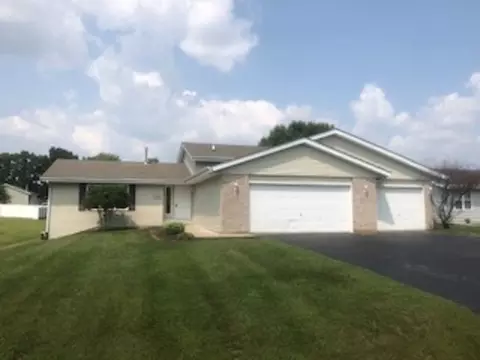 523 Merilot Dr, Roscoe, IL 61073 photo 1