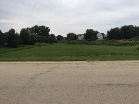 119 Boeing Trl, Poplar Grove, IL 61065