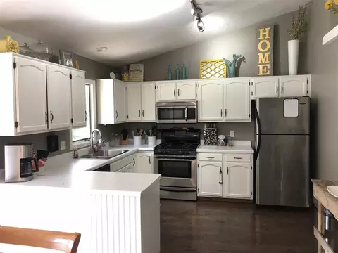 511 Don Dr, Pecatonica, IL 61063 photo 3
