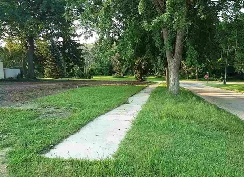 504 W Carroll St, Lanark, IL 61046 photo 2