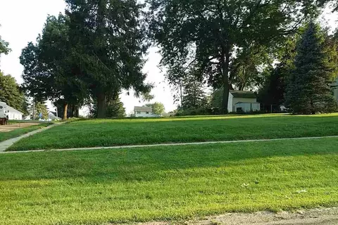 504 W Carroll St, Lanark, IL 61046 photo 3