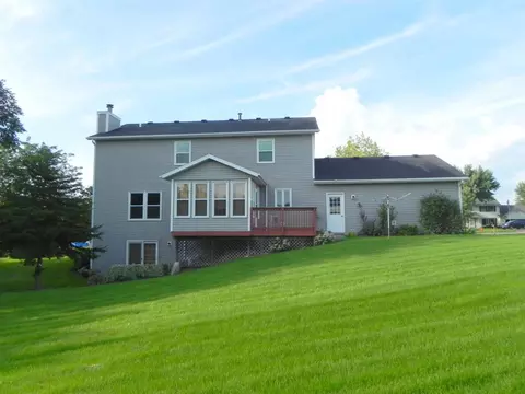 501 Don Dr, Pecatonica, IL 61063 photo 4