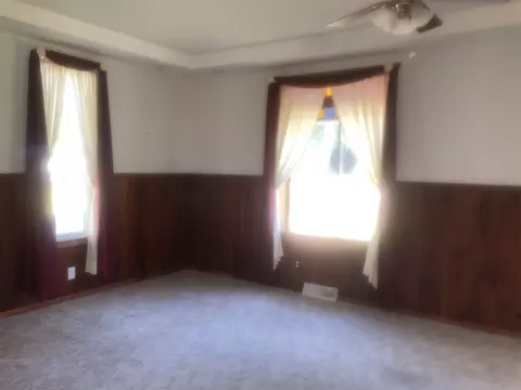 428 W 6th St, Pecatonica, IL 61063 photo 6
