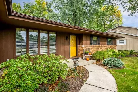 4820 Danforth Dr, Rockford, IL 61114 photo 2