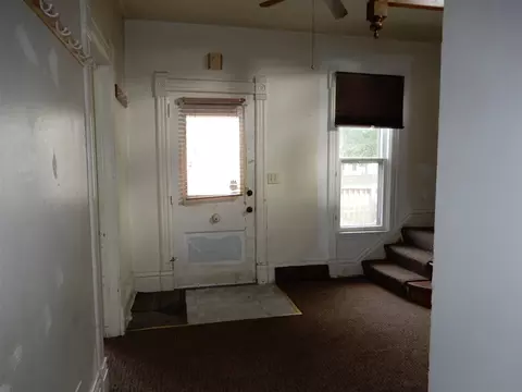 115 E 6th St, Belvidere, IL 61008 photo 2