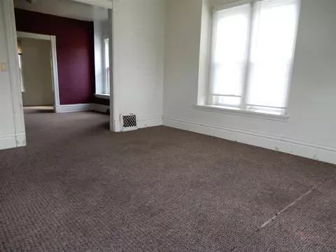 115 E 6th St, Belvidere, IL 61008 photo 4