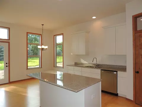 730 Biscayne Pl, Roscoe, IL 61073 photo 5