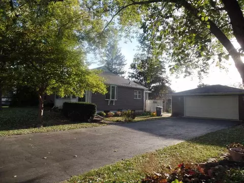 12331 Beecher Dr, Roscoe, IL 61073 photo 2