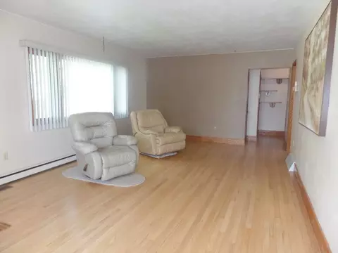 12331 Beecher Dr, Roscoe, IL 61073 photo 3