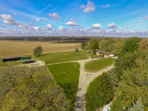 4141 River Rd, Cherry Valley, IL 61016 photo 1