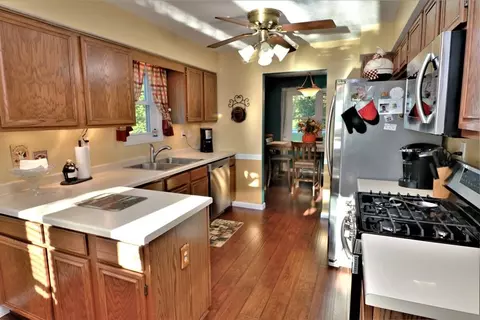 9838 Highstone Dr, Roscoe, IL 61073 photo 14