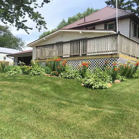 14782 Lovers Spring Dr, Lanark, IL 61046 photo 2