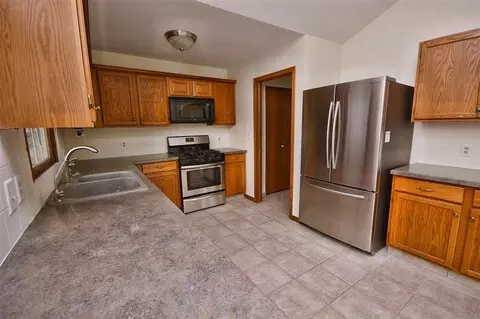2607 E 6th St, Belvidere, IL 61008 photo 7